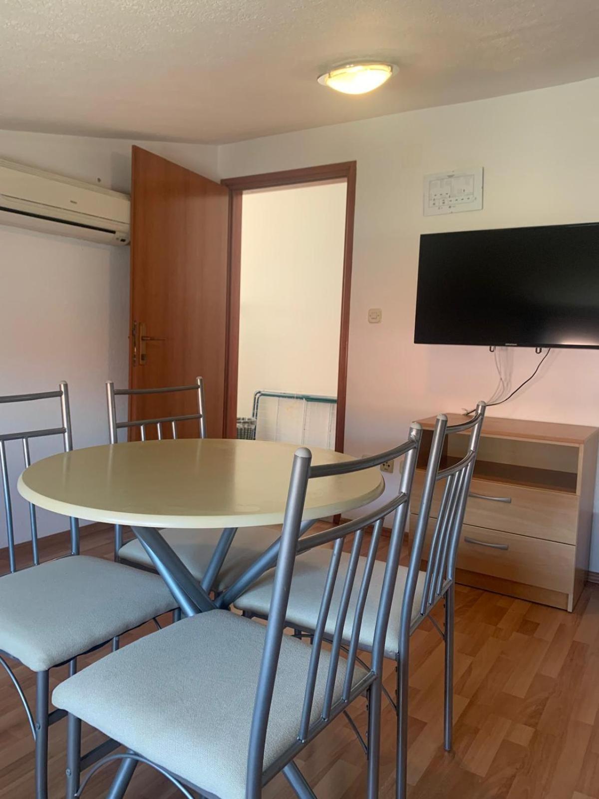Apartmani Petricevic Vodice Eksteriør billede
