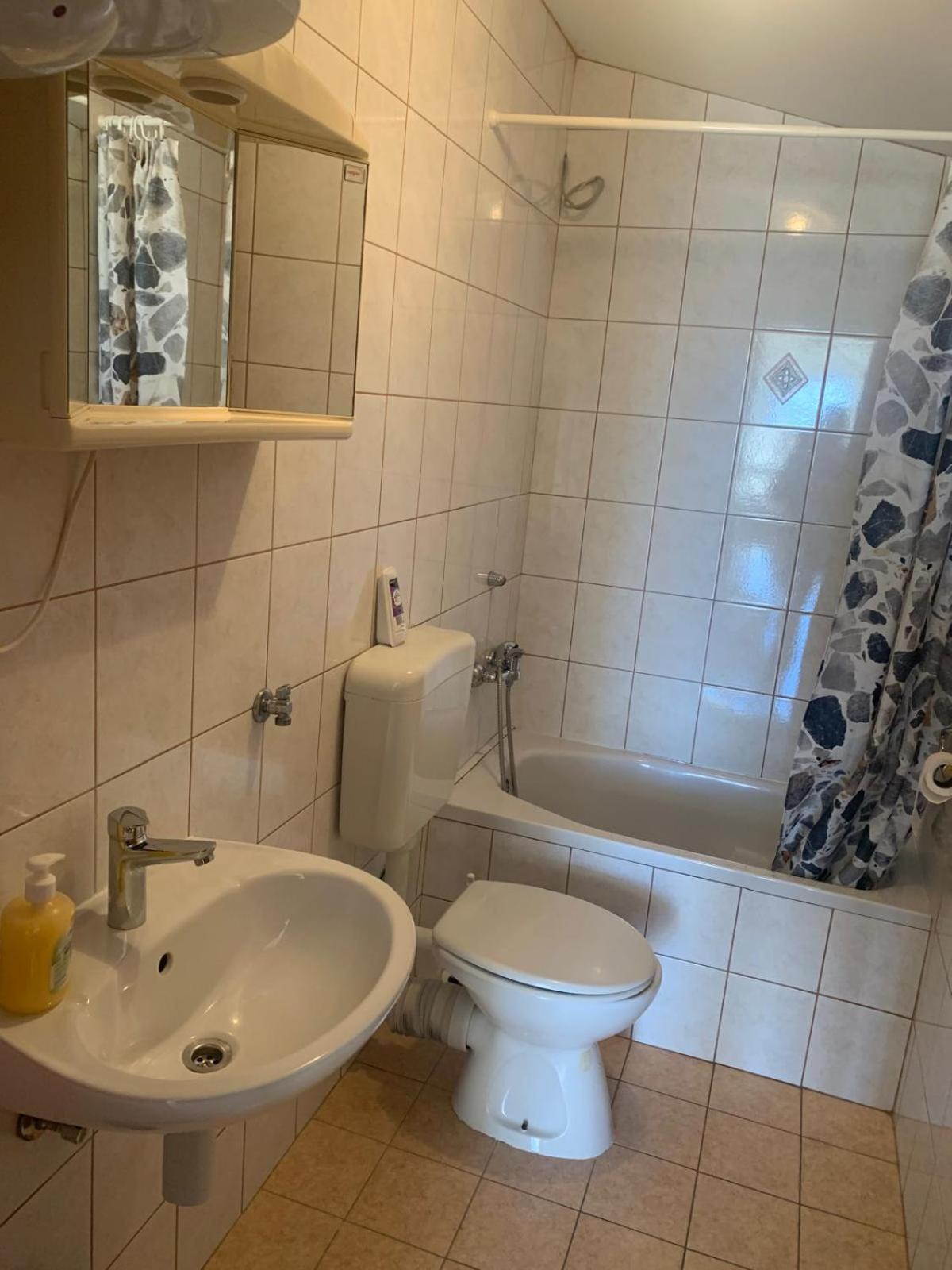 Apartmani Petricevic Vodice Eksteriør billede