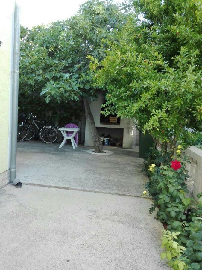 Apartmani Petricevic Vodice Eksteriør billede