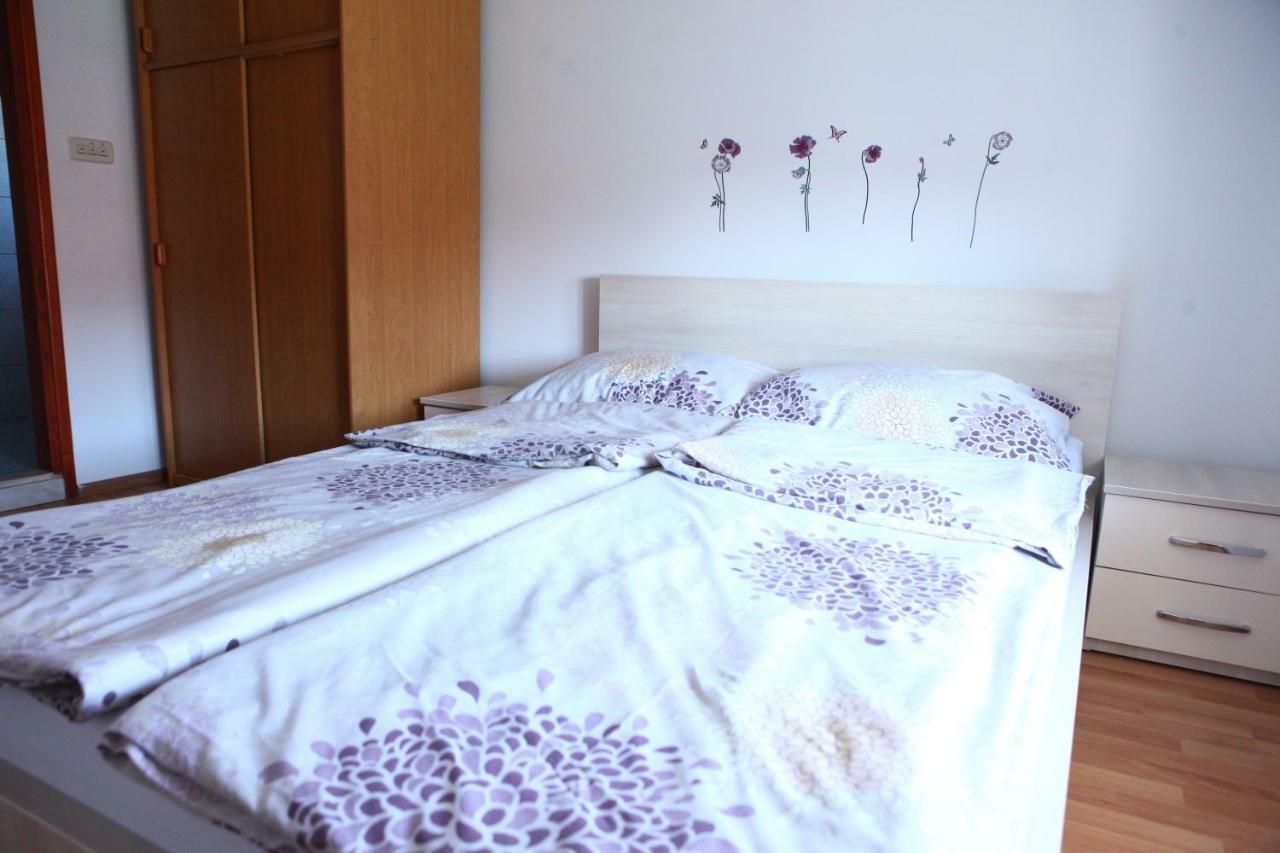 Apartmani Petricevic Vodice Eksteriør billede