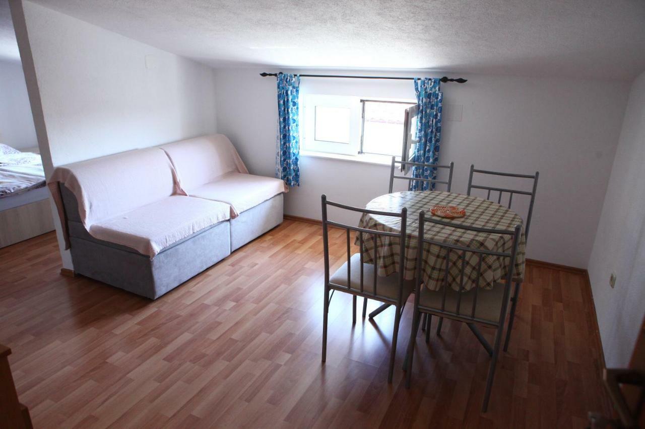 Apartmani Petricevic Vodice Eksteriør billede