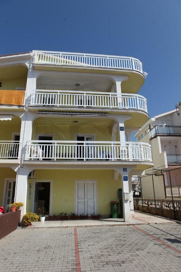 Apartmani Petricevic Vodice Eksteriør billede