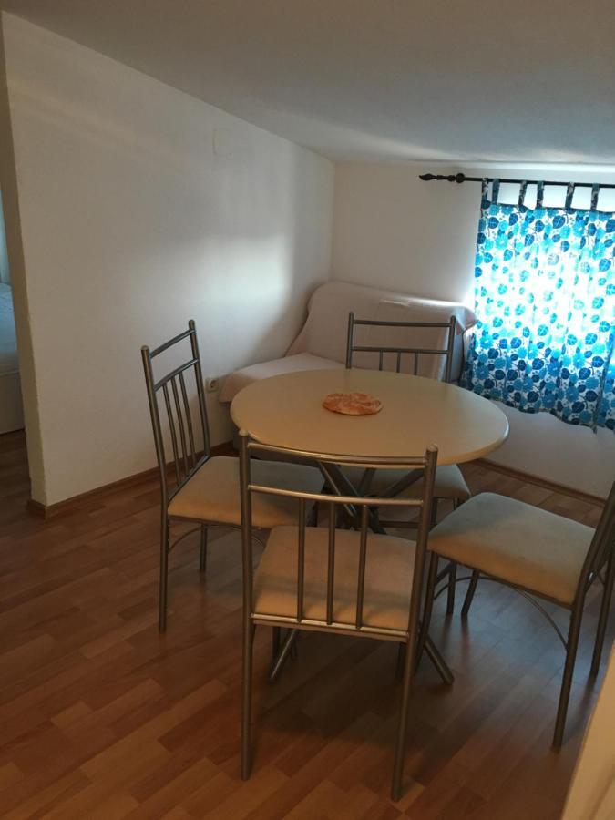 Apartmani Petricevic Vodice Eksteriør billede